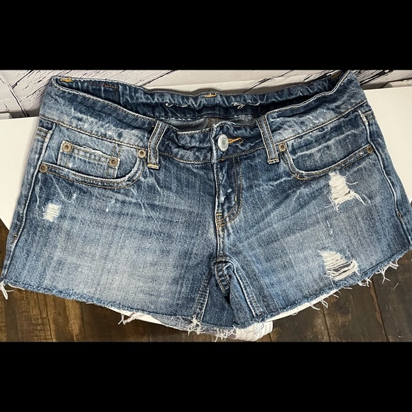 American Eagle Outfitters Pants - Short Jean Shorts American Eagle 🦅 Size 0
